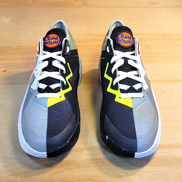 Nike Lebron 18 x Space Jam Bugs vs Marvin Shoes - Picture 3 of 10